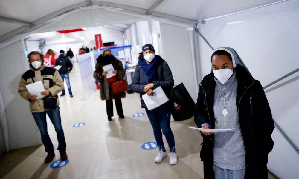 Ιταλία: Μειώνονται οι ασθενείς σε ΜΕΘ και νοσοκομειακούς θαλάμους